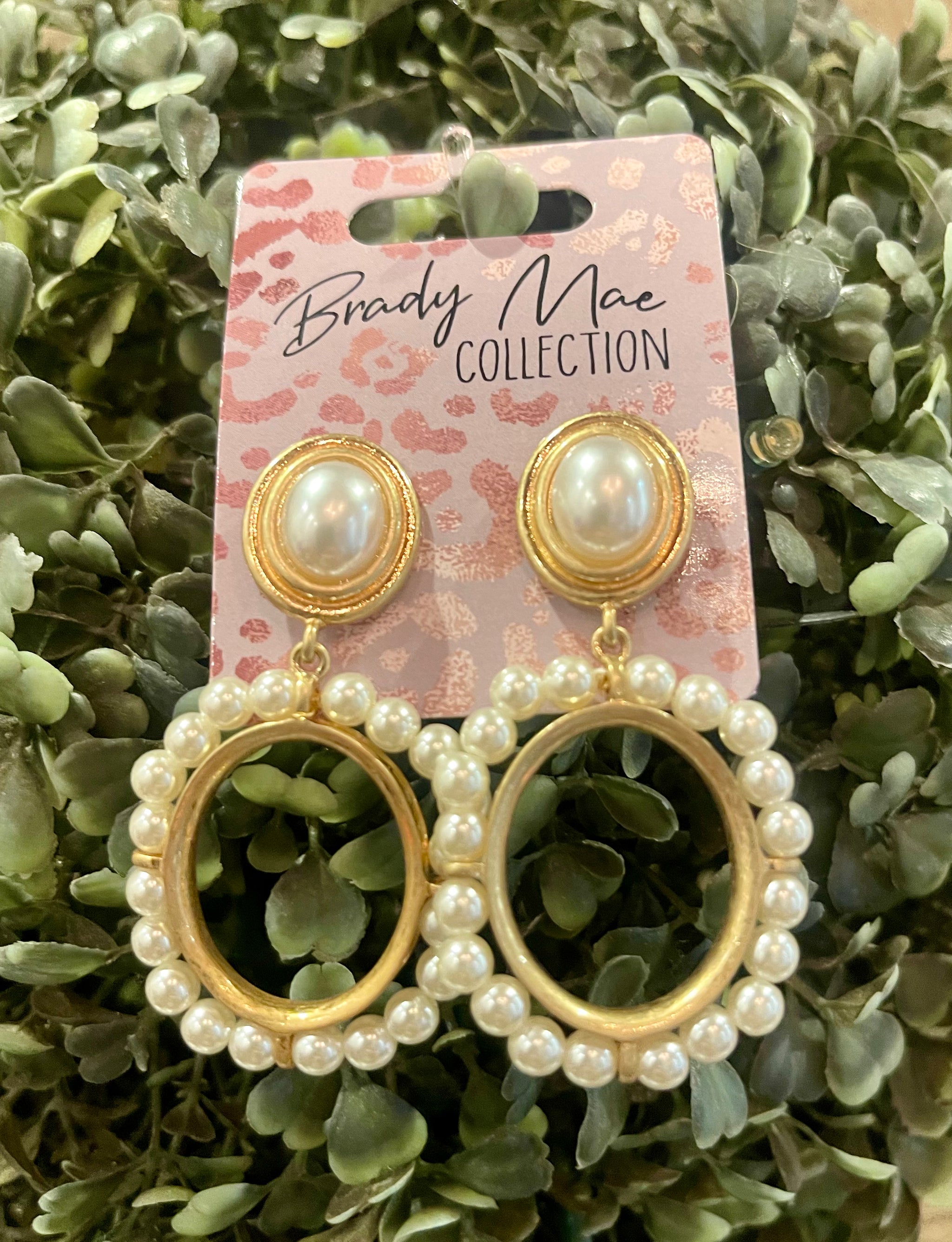 Gleaming Grace Earring