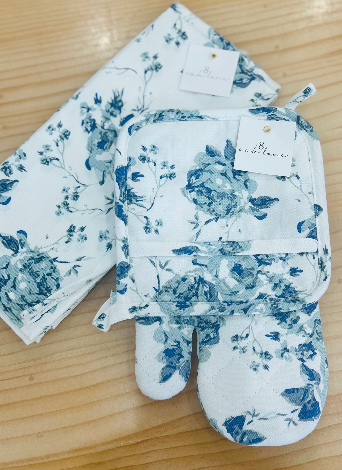2 pc Oven Mitt Set