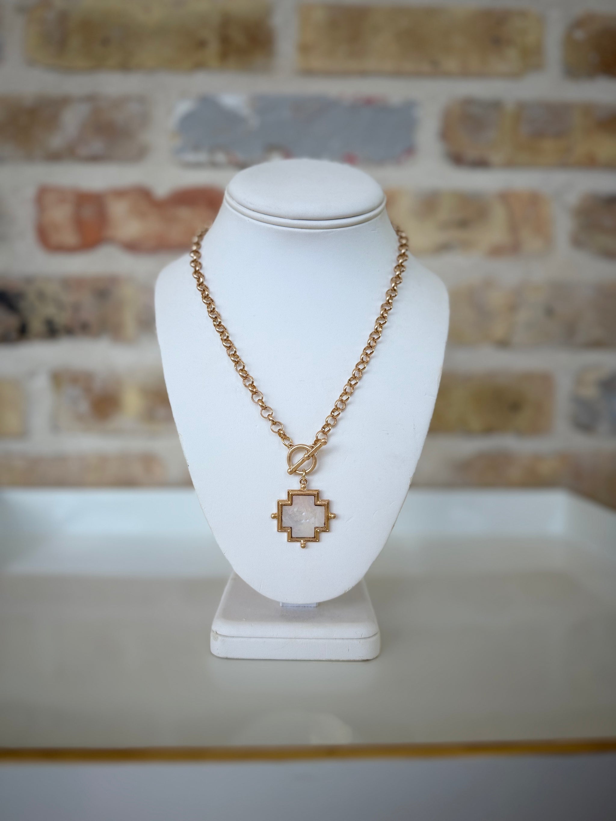 Hoop Necklace w/Pendant
