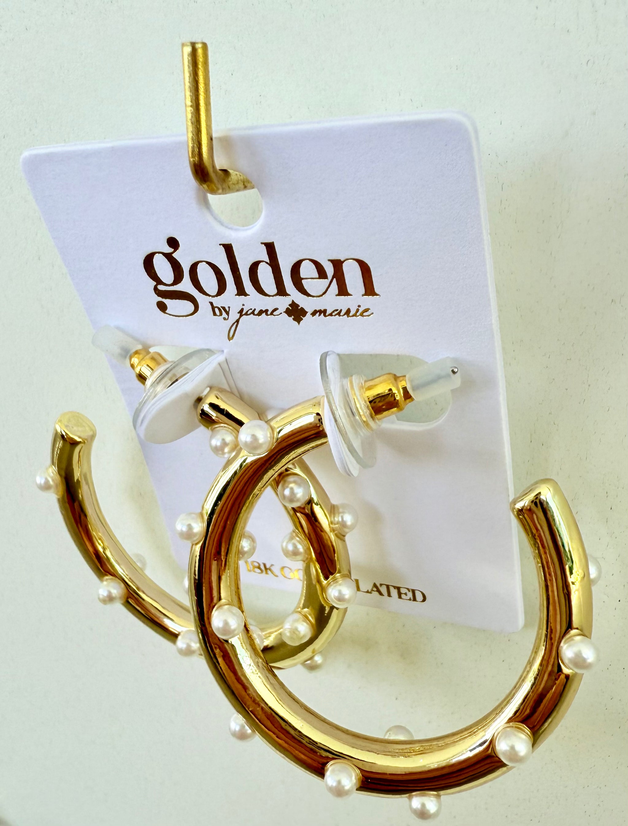 Hoop Earring w/Pearls