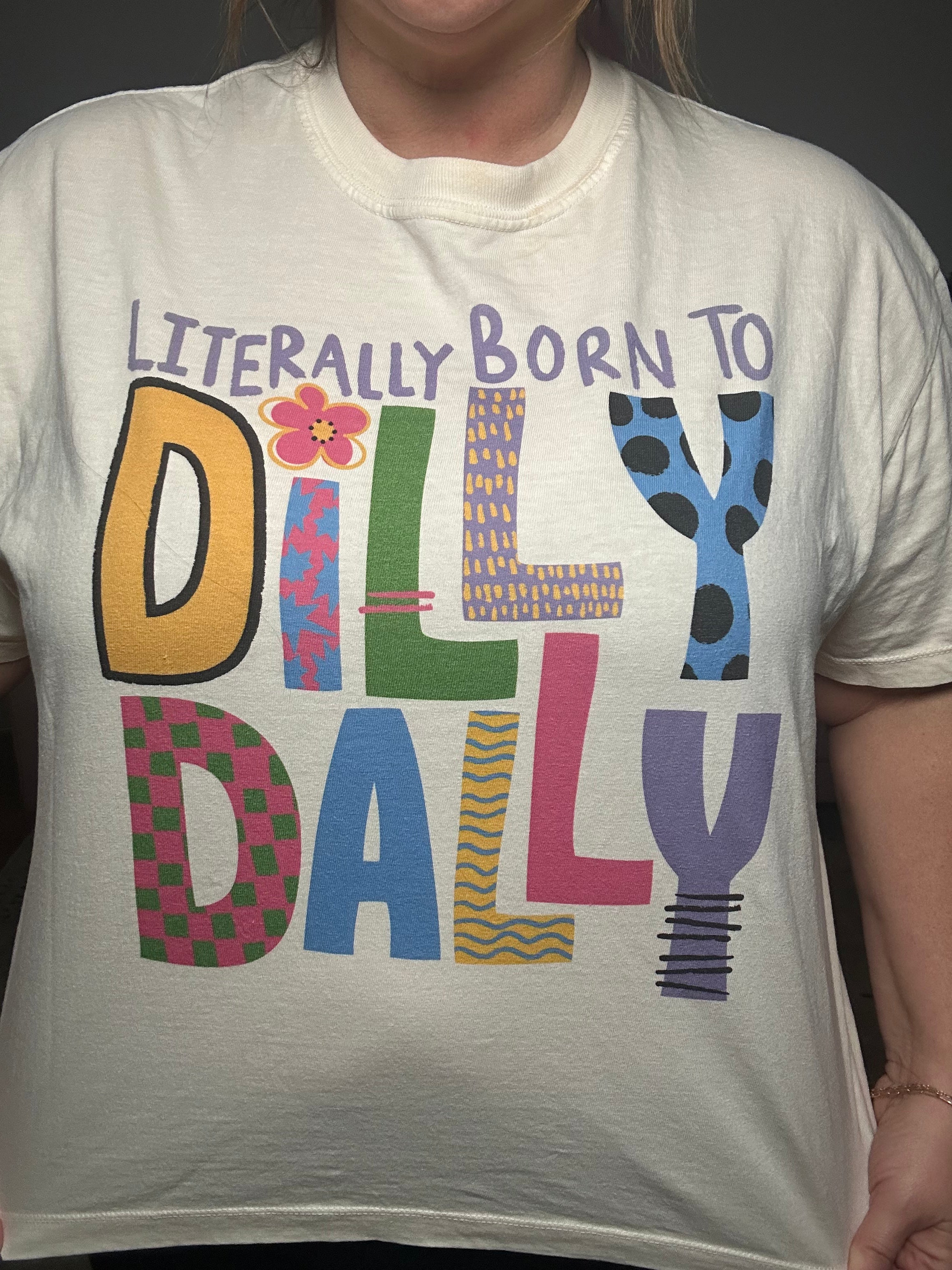 Dilly Dally Crop Tee