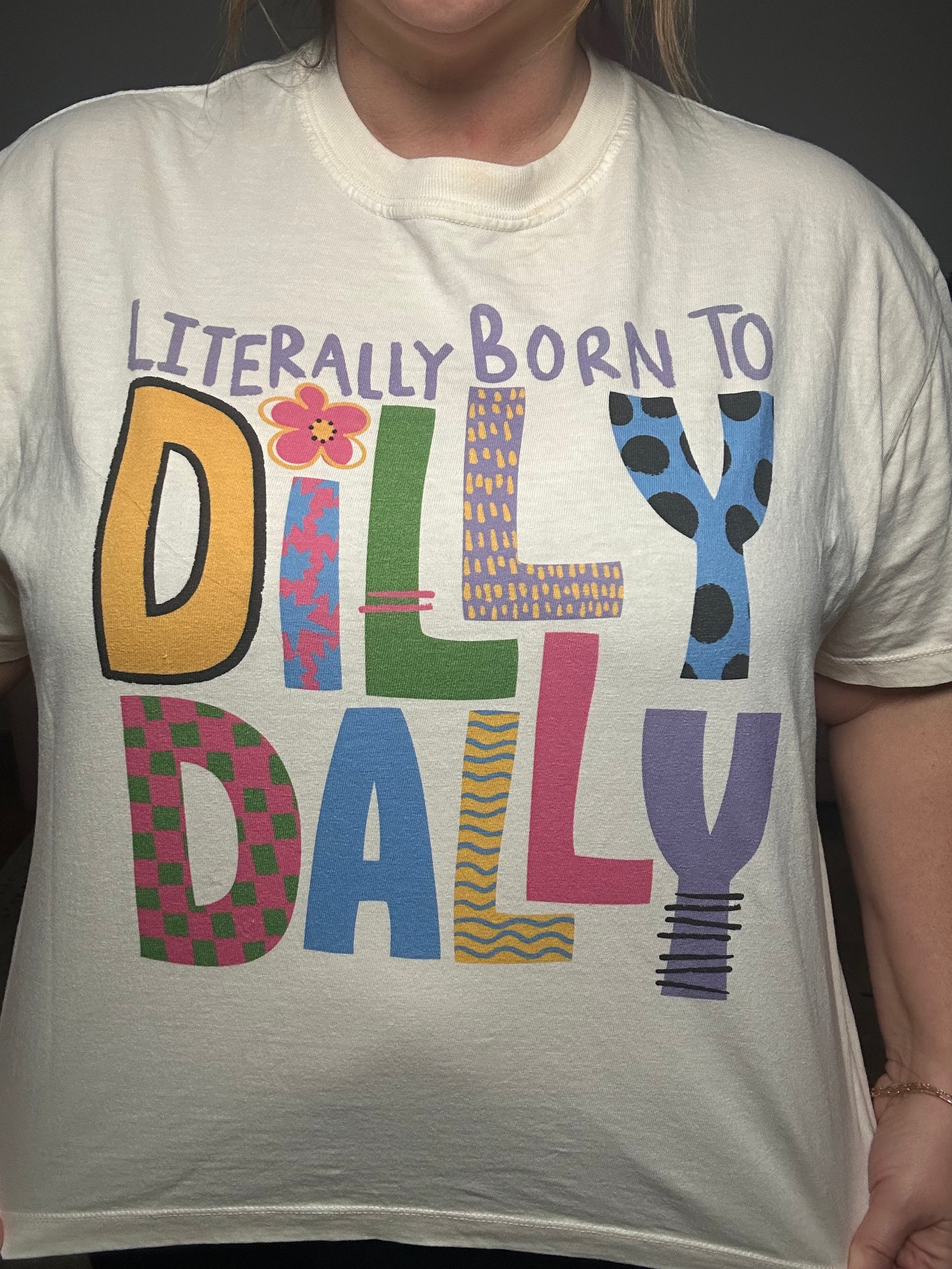 Dilly Dally Crop Tee