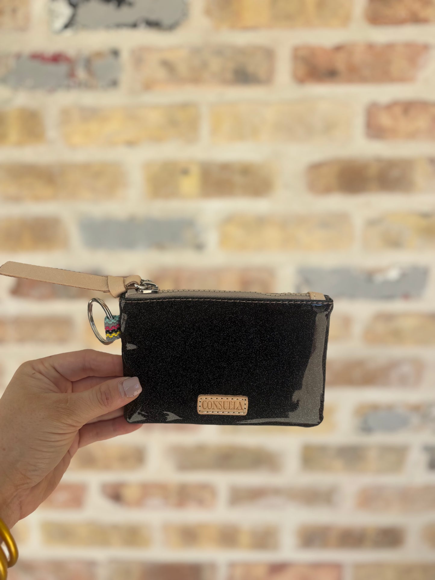 Mariana Pouch
