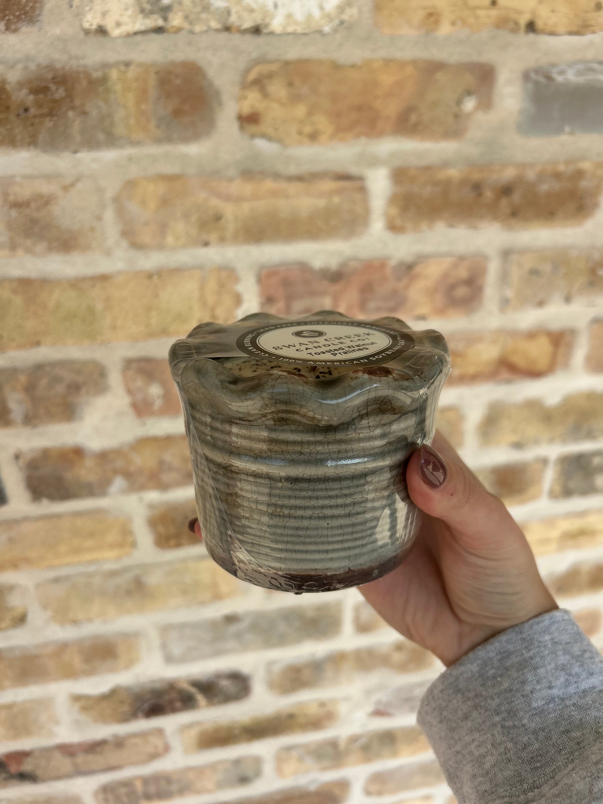 Ruffled Pot Walnut Pralines