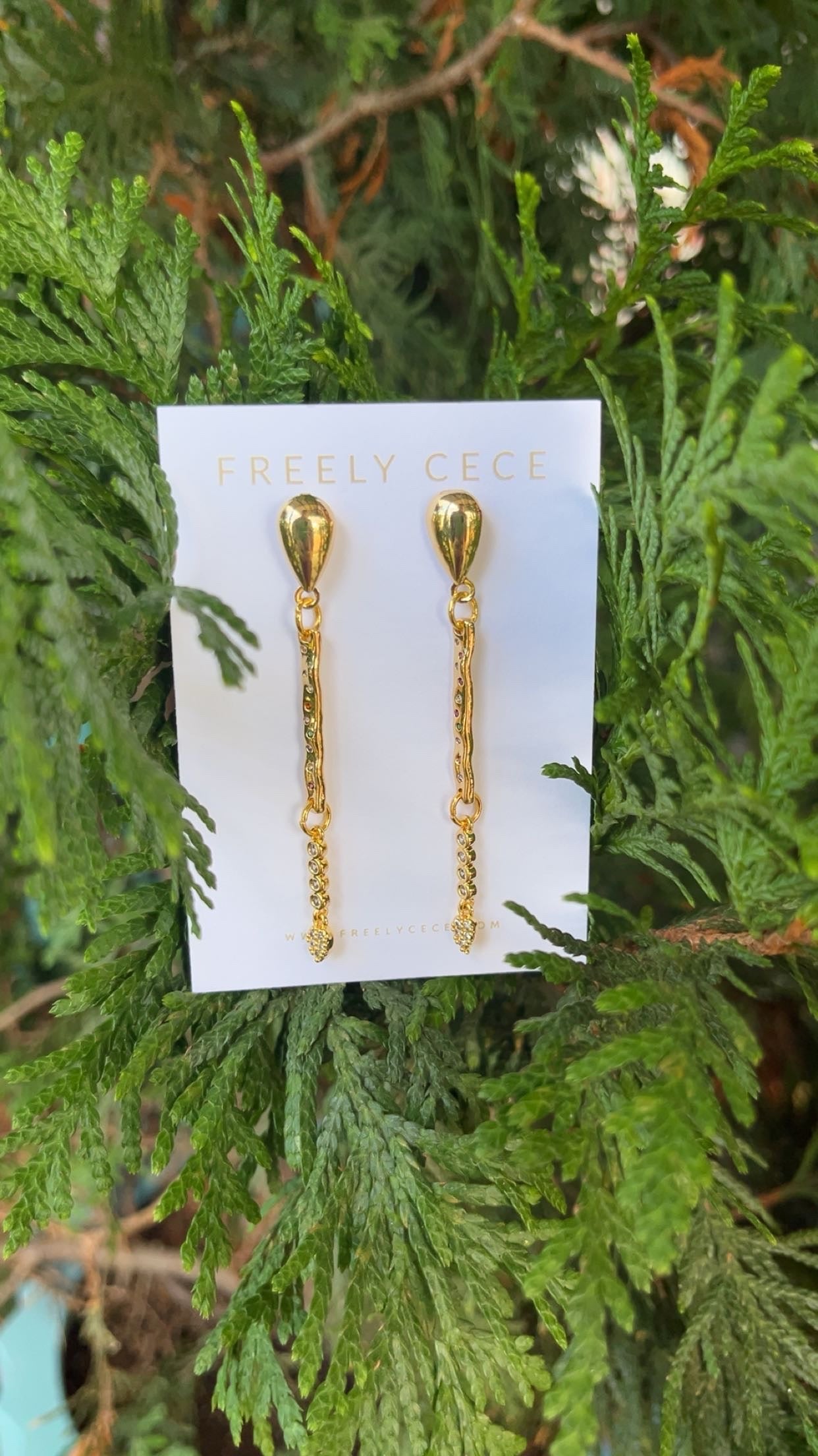 Teardrop Bar Earring