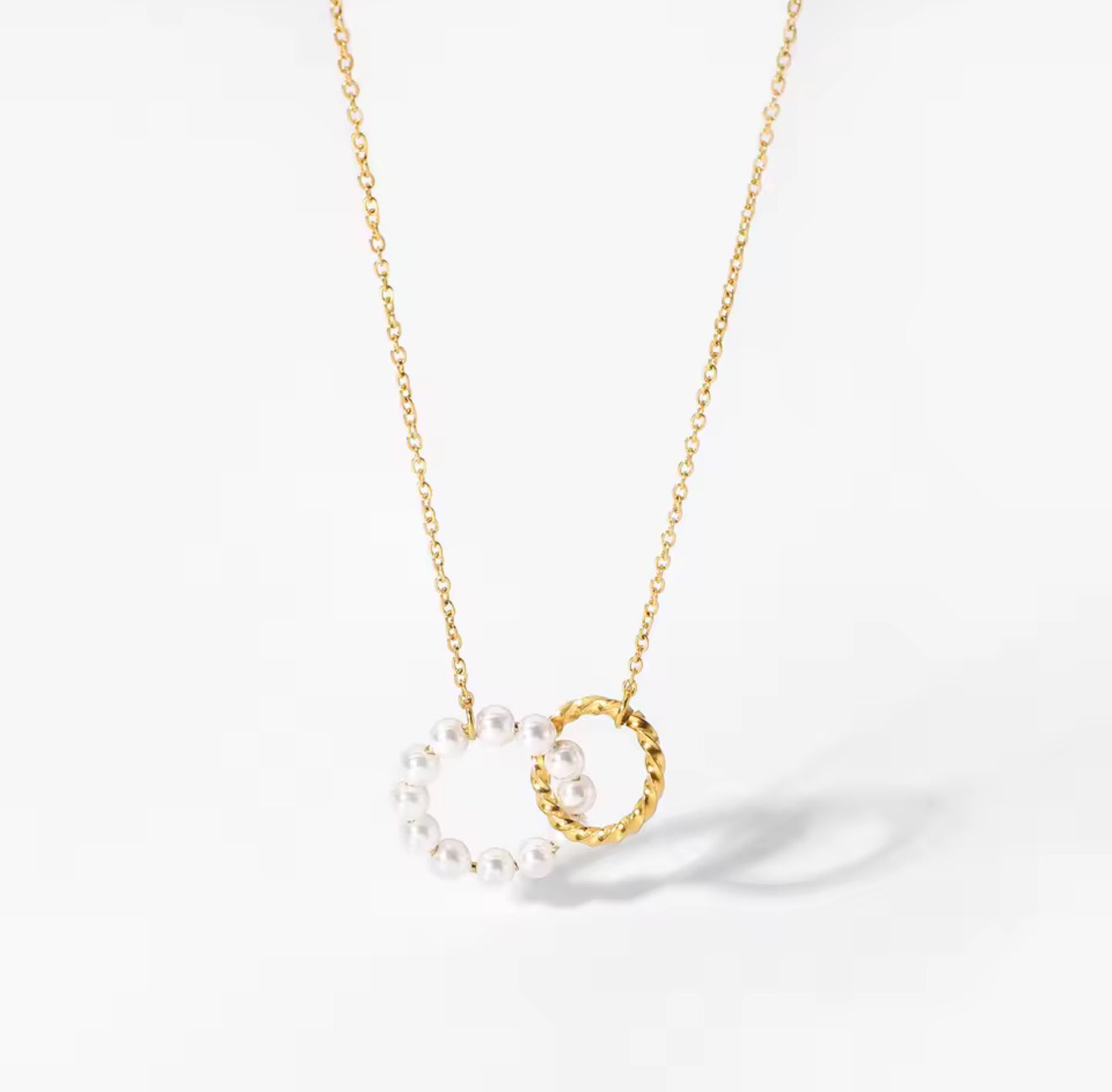 Bead Pearl Circle Necklace