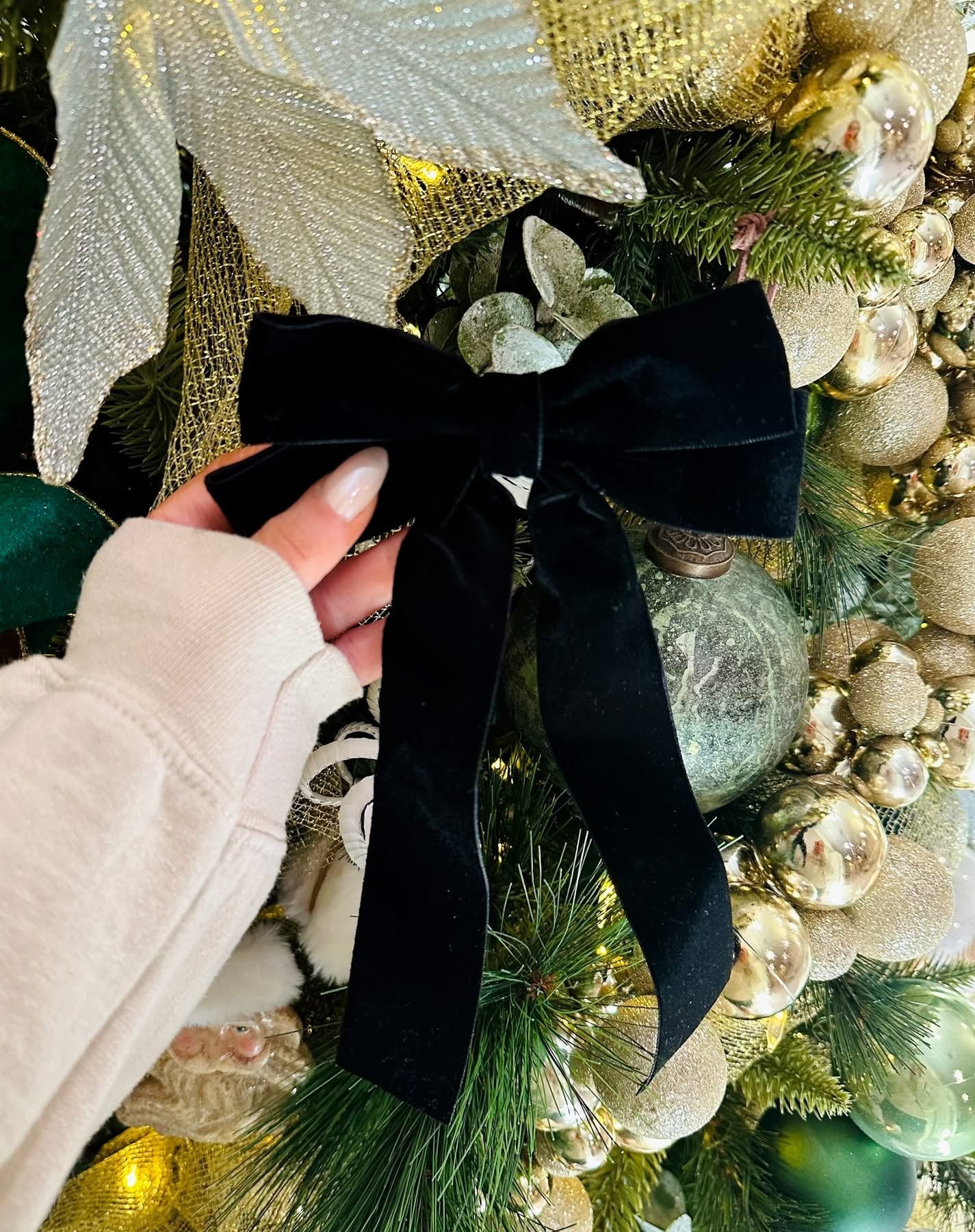 Girls Velvet Hair Bow - Ballyhoo Boutique and Gift