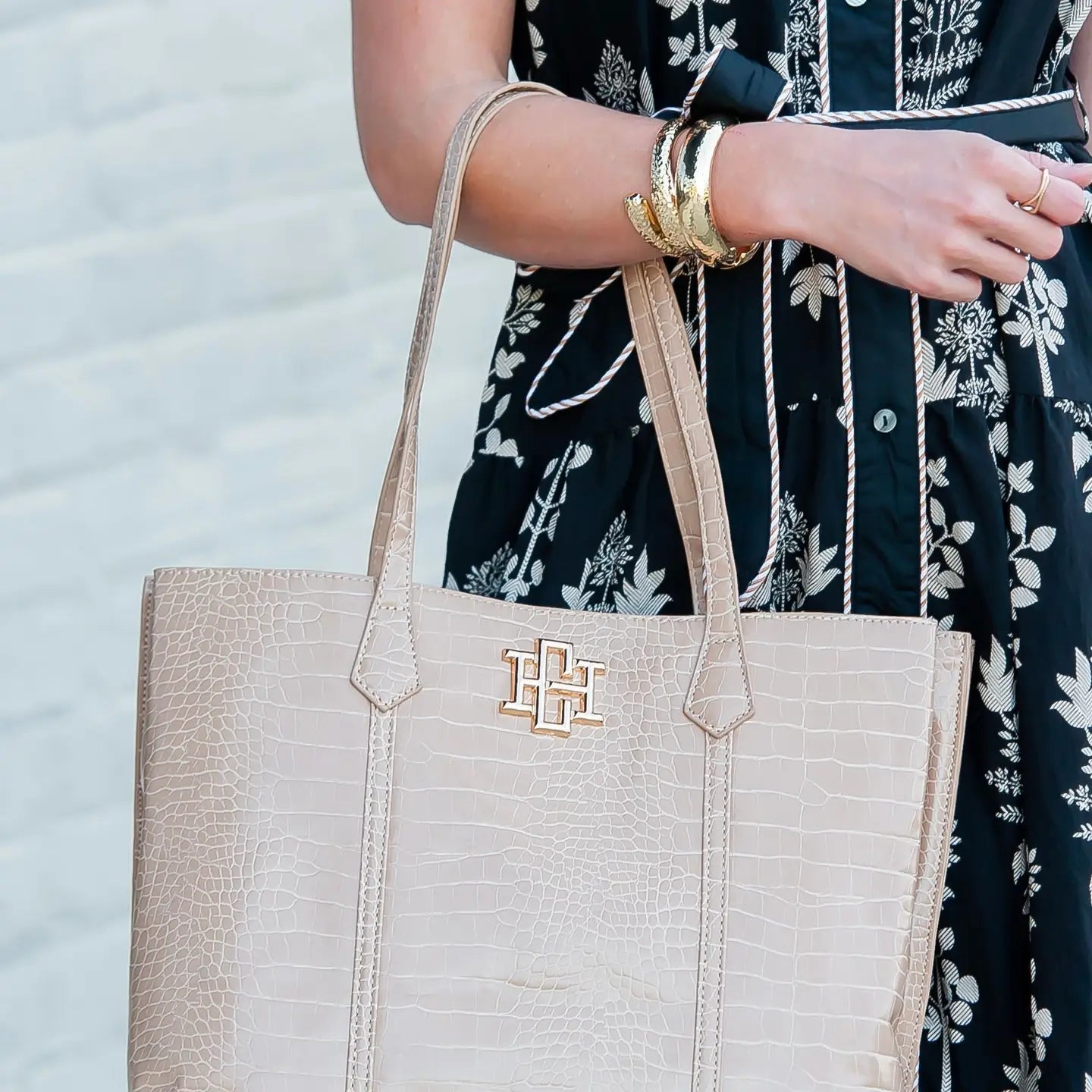 Latte Heath Tote Bag - Ballyhoo Boutique and Gift