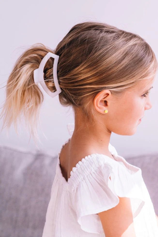 Open White Medium Clip - Ballyhoo Boutique and Gift