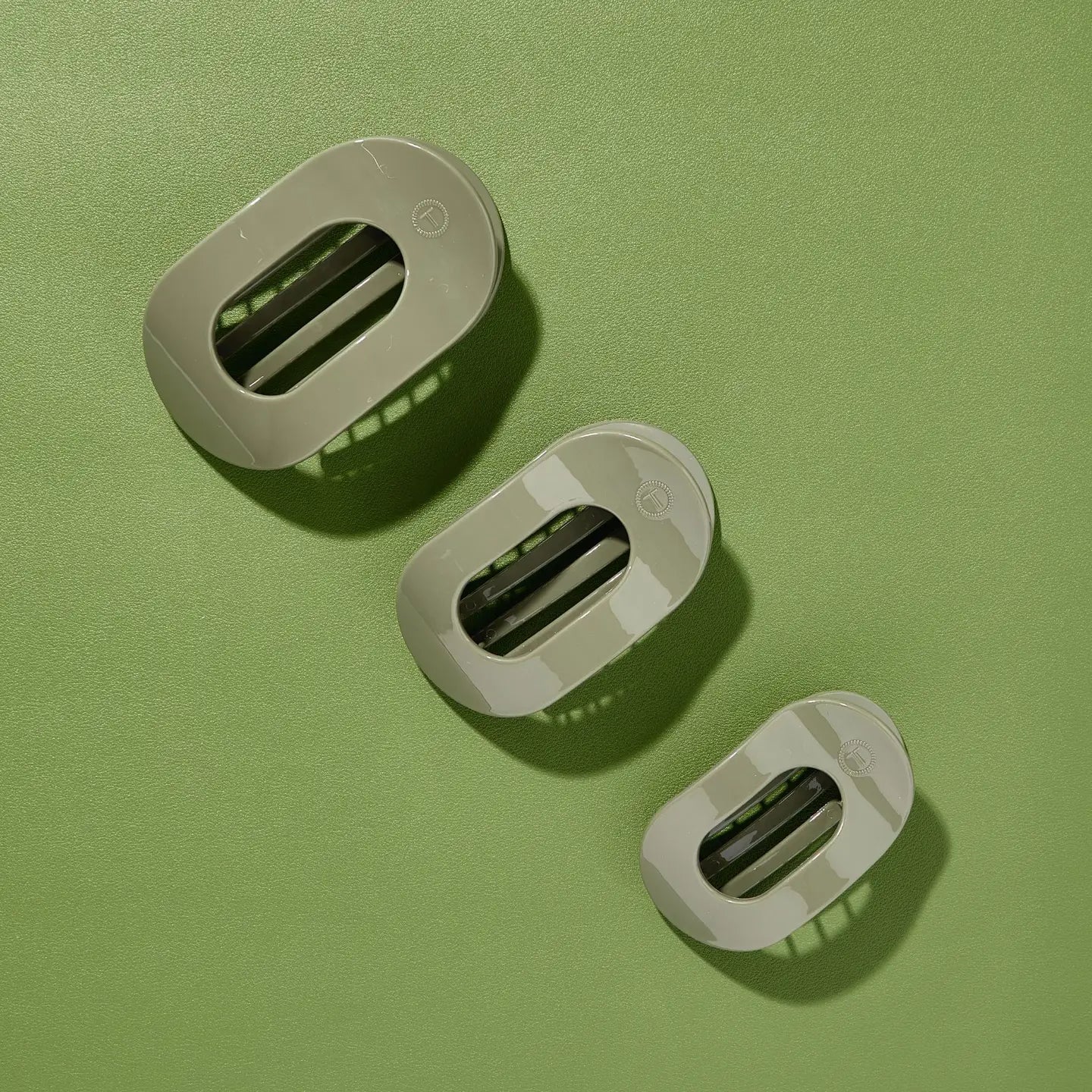 Sage Small Flat Round Clip - Ballyhoo Boutique and Gift