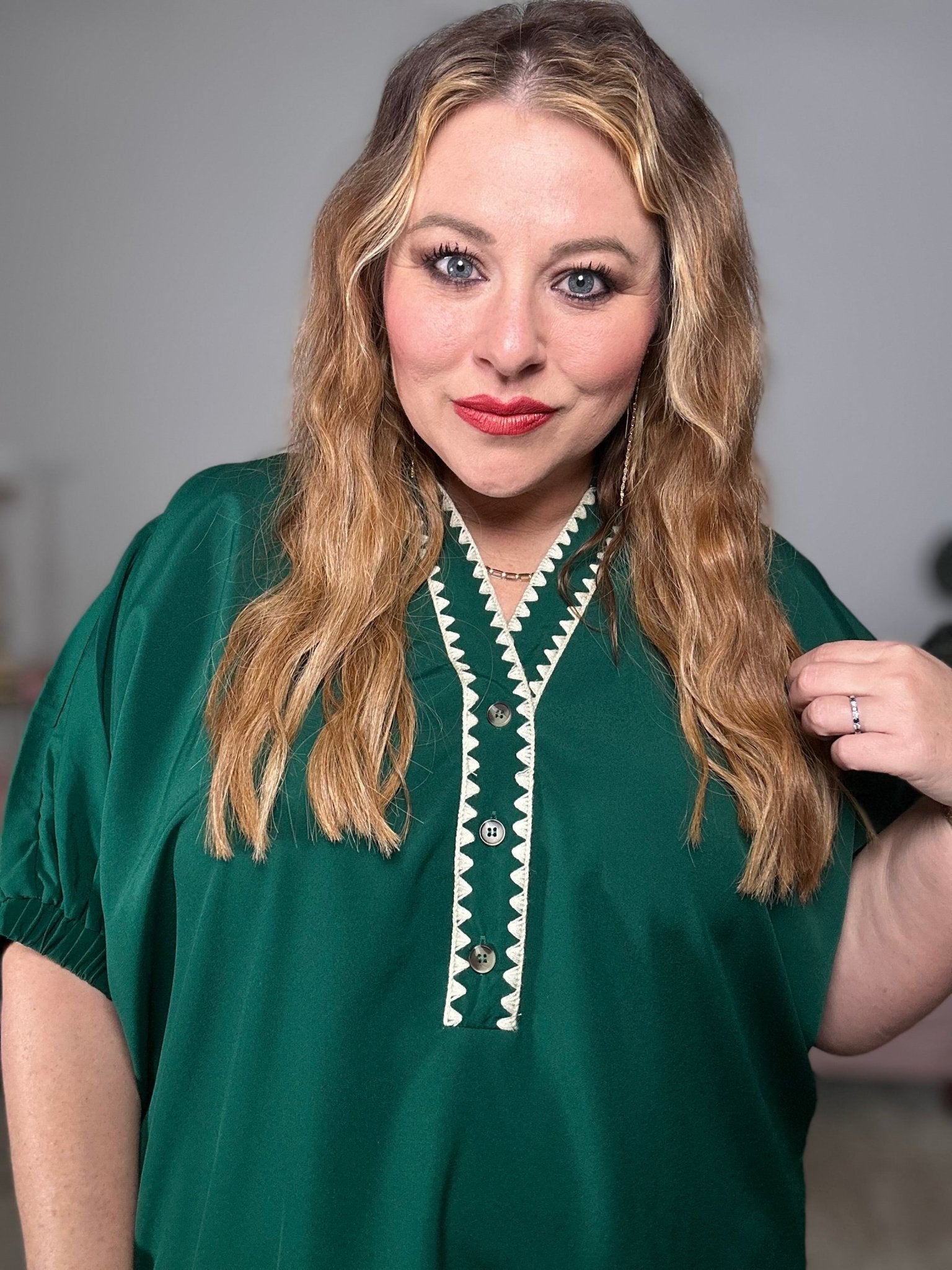 Scalloped Trim Top - Ballyhoo Boutique and Gift