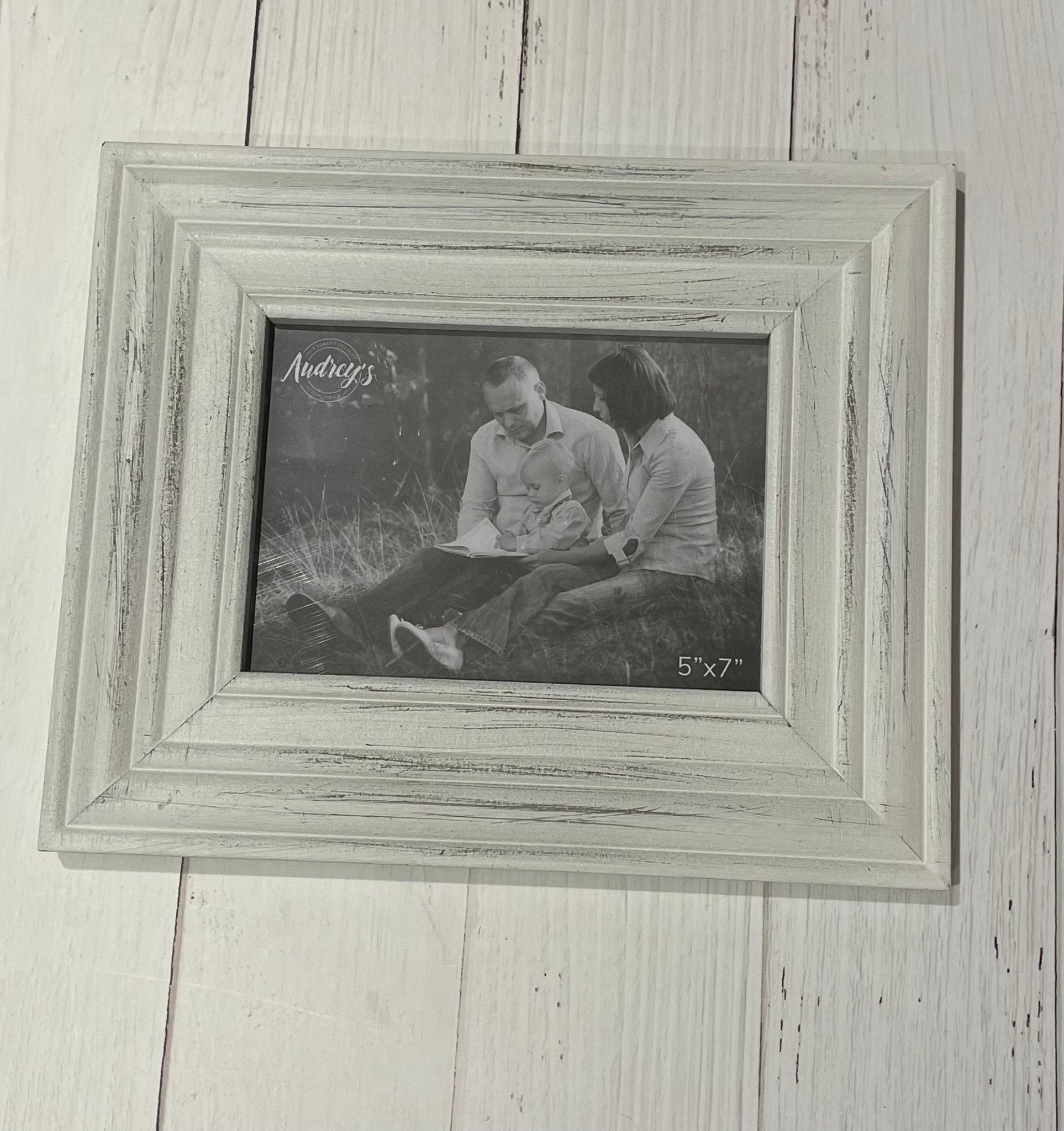 Distressed 5x7 Frame - Ballyhoo Boutique and Gift